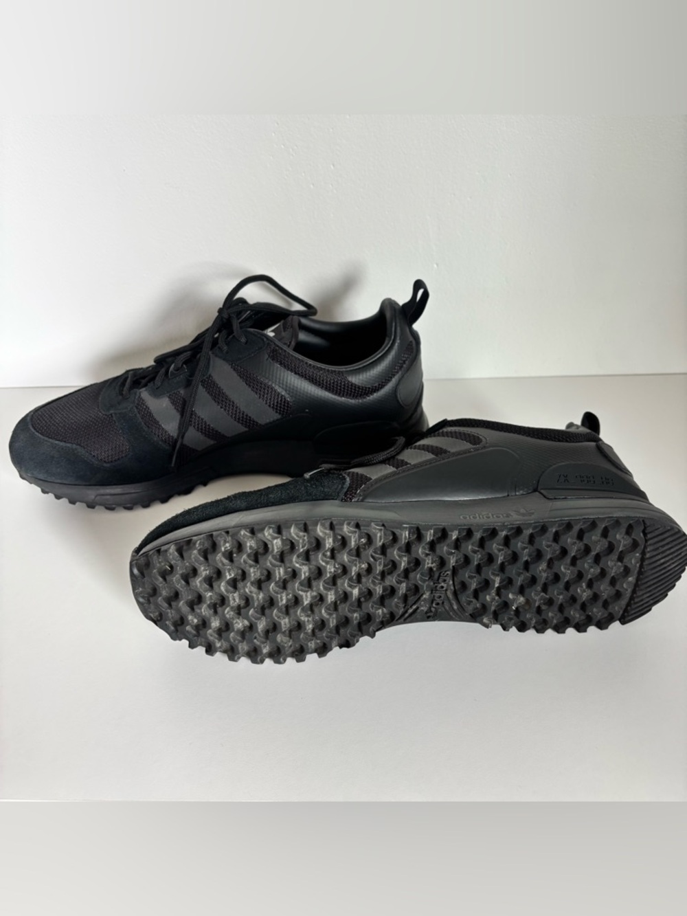 Adidas ZX 700 HD sneakers - Men’s 10 1/2 in black - Picture 2 of 8